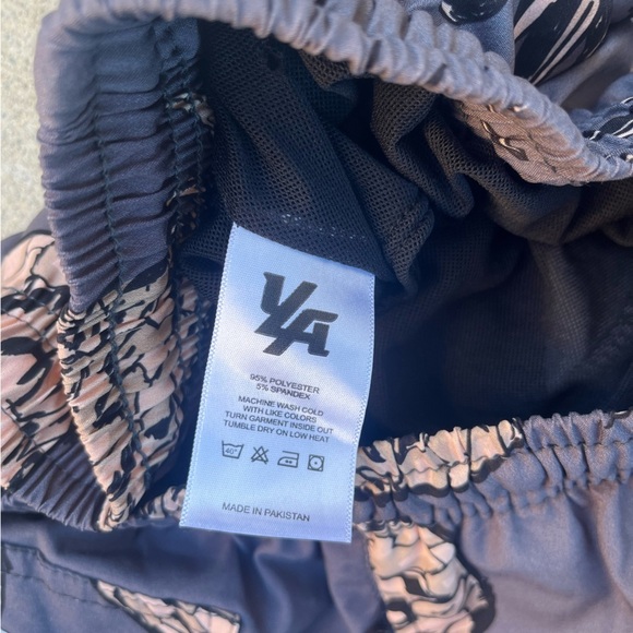 Men's YoungLA Swim Shorts Multicolor Pineapple L String Pocket Mesh Surf Beach - Picture 6 of 13